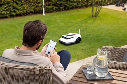 Robot-tondeuse-Ecovacs-Goat-G1-96-2-W-Blanc-et-Noir-7.jpg